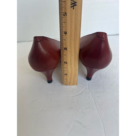 NWOT GUCCI Authentic Red Burgundy Almond Toe Medium Heel Slip On Pumps 4C EU 34C - Picture 8 of 11